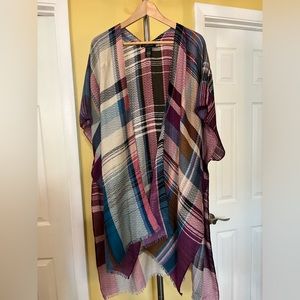 Women’s plaid poncho OS